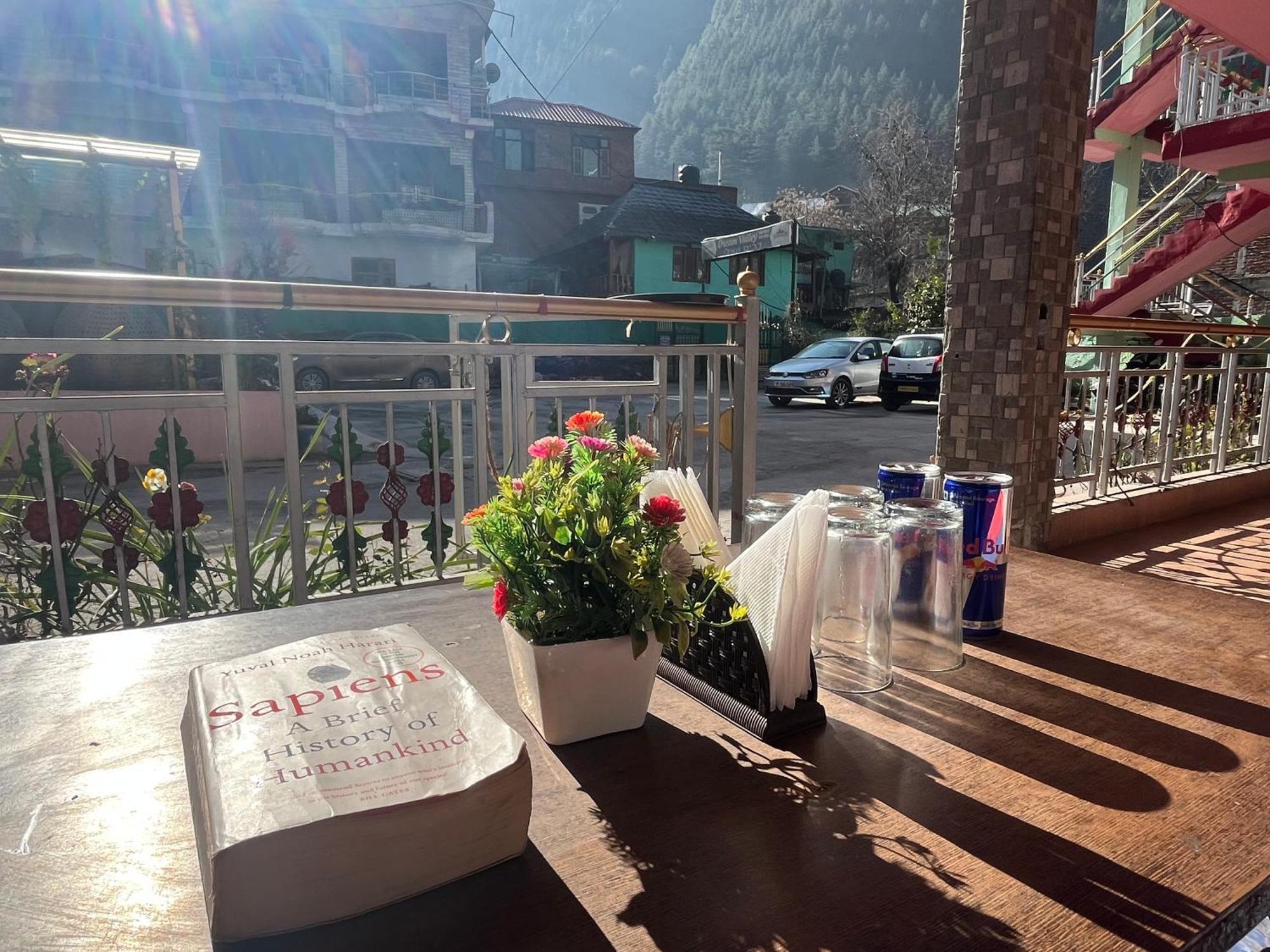 Russian Unit Kasol By Valley Esterno foto